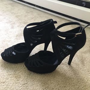 Jessica Simpson black suede heels /sandals